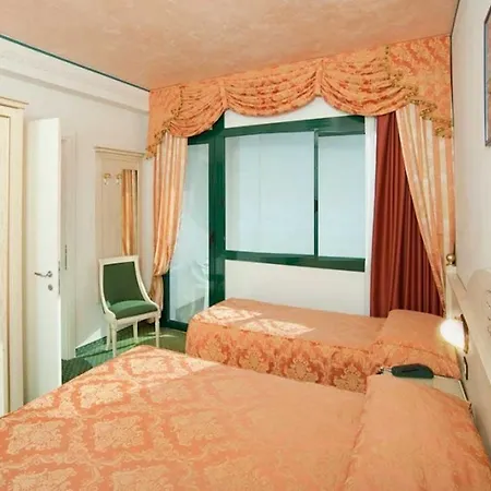 Carlton 4* Лидо-ди-Езоло